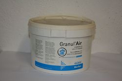 (Granul’Air®) Eliminates odors caused by pet animals